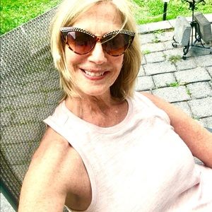 Meet your Posher, Debby